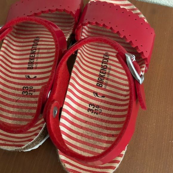 BIRKENSTOCK Risa Girls Nautical Stripes Red Patent BirkoFlor Size 2 Outdoor Run - Picture 8 of 10
